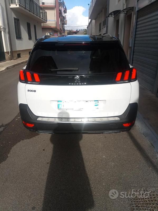 Usata Peugeot 5008 130 CV (95 kW) 2019 Bianco SUV