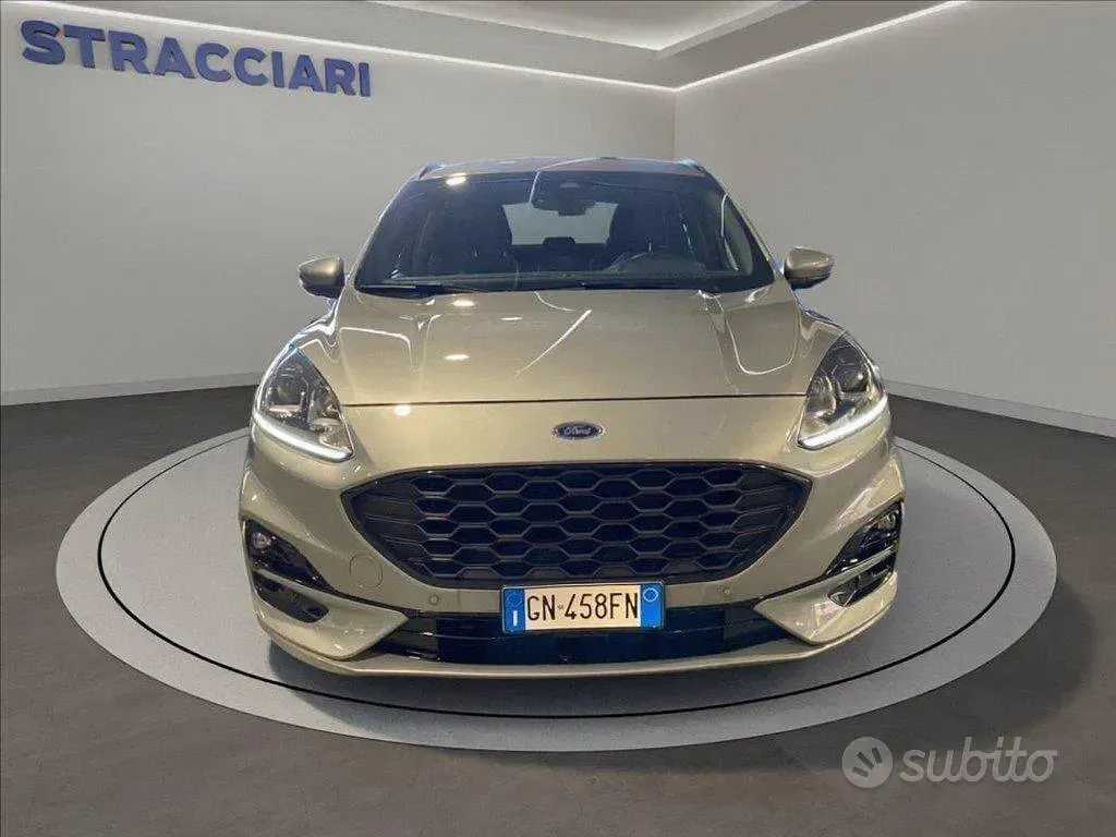 Usata Ford Kuga ST-Line 225 CV (165 kW) 2023 Grigio SUV