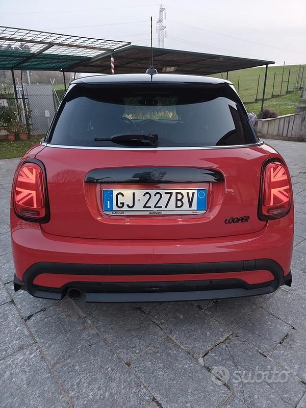 Usata Mini Cooper 136 CV (100 kW) 2022 Rosso Utilitaria