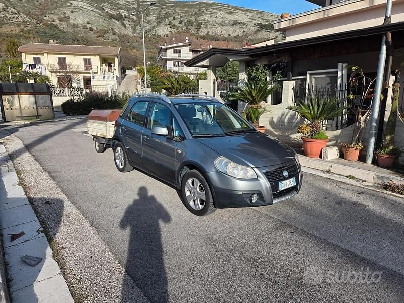 Grigio Usata 2007 Fiat Sedici Emotion SUV | 4500 € (Molto cara) - Immagine 1/4