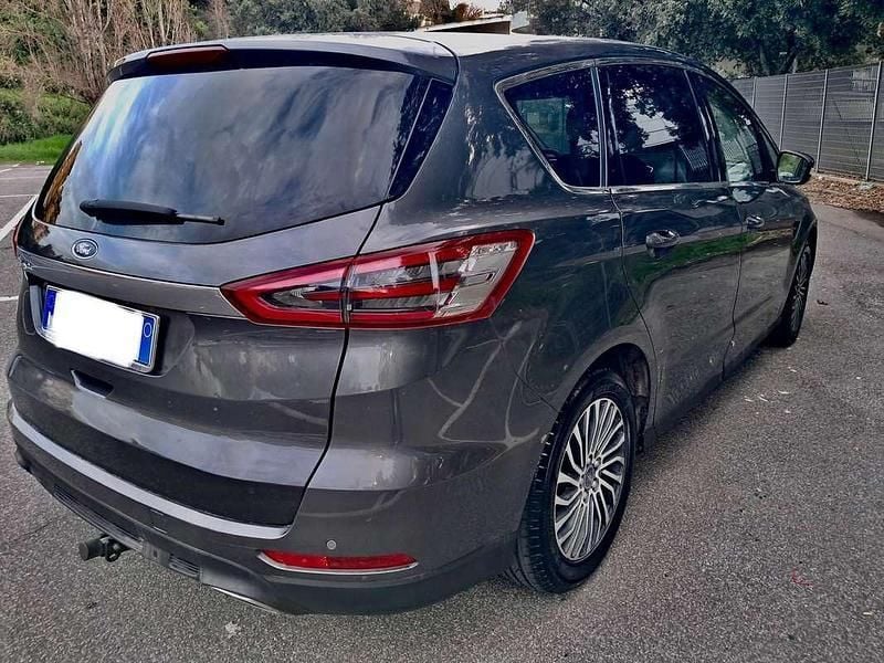 Grigio Usata 2018 Ford S-MAX Vignale Monovolume | 18.500 € (Buon prezzo) - Immagine 1/4