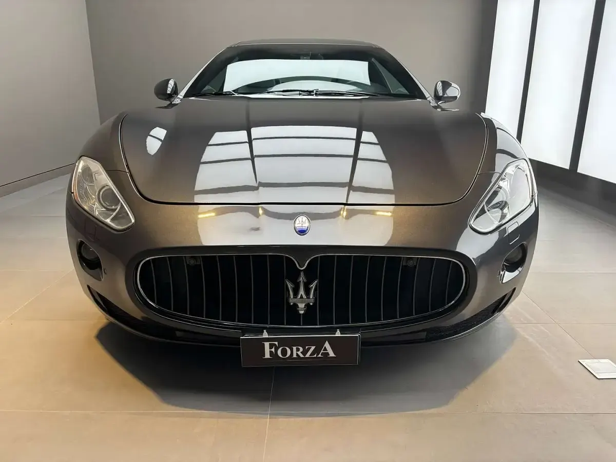 Usata Maserati Granturismo 450 CV (330 kW) 2009 Grigio granito Coupé