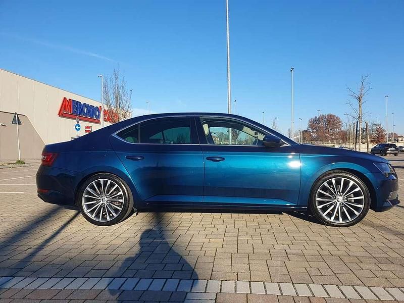 Usata Skoda Superb LAURIN & KLEMENT 190 CV (139 kW) 2018 Berlina