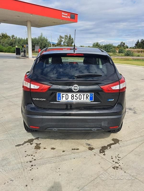 Usata Nissan Qashqai 110 CV (80 kW) 2016 Nero SUV