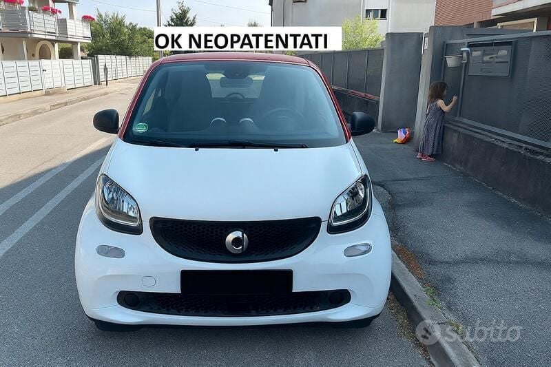 Bianco Usata 2019 Smart ForFour Superpassion Due volumi | 7800 € (Super prezzo) - Immagine 1/4