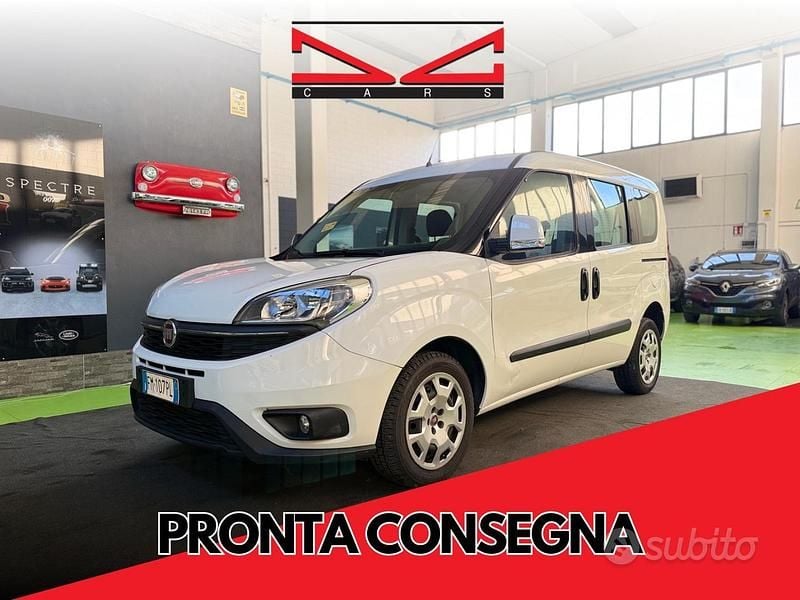 Usata Fiat Doblò 120 CV (88 kW) 2015 Bianco Monovolume