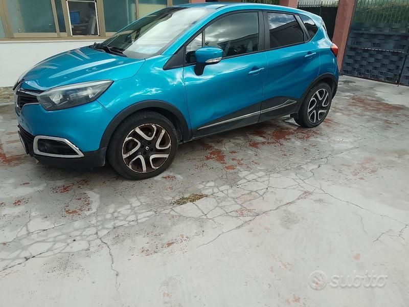 Usata Renault Captur 90 CV (66 kW) 2013 Blu SUV
