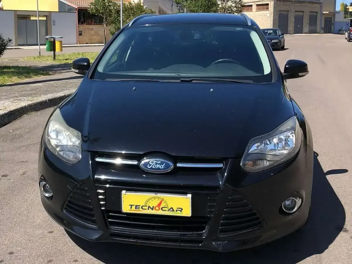 Usata Ford Focus Titanium 116 CV (85 kW) 2011 Nero Station wagon
