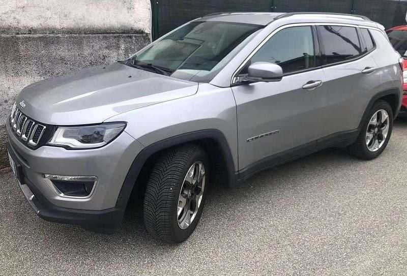 Usata Jeep Compass Limited 140 CV (102 kW) 2019 Argento SUV