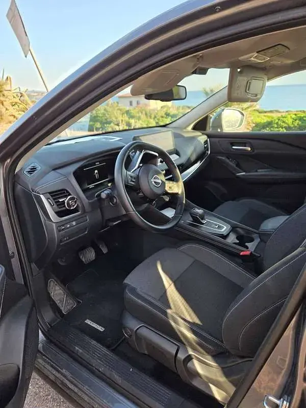 Usata Nissan Qashqai N-Connecta 158 CV (116 kW) 2024 Grigio SUV
