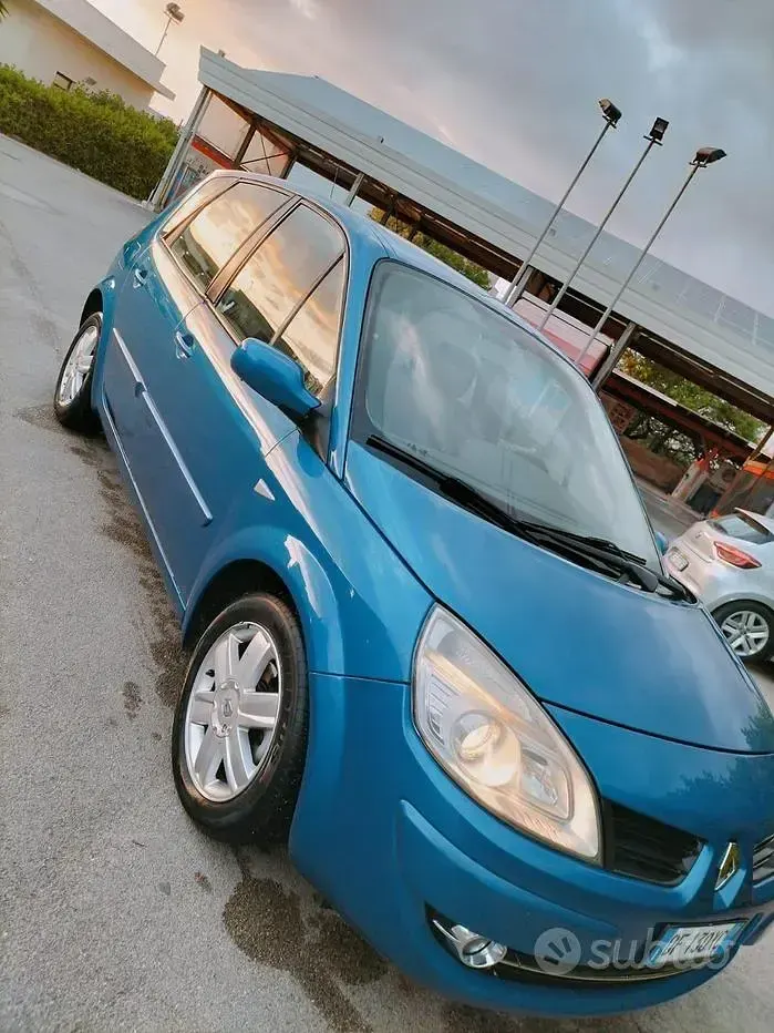 Usata Renault Scenic E-Tech 106 CV (77 kW) 2007 Blu Monovolume