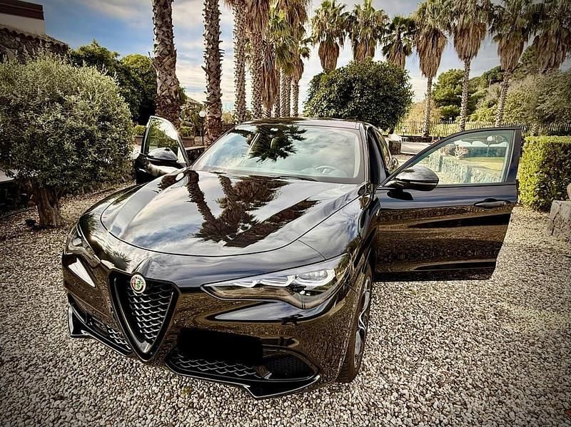 Usata Alfa Romeo Stelvio Veloce 210 CV (154 kW) 2023 Nero SUV