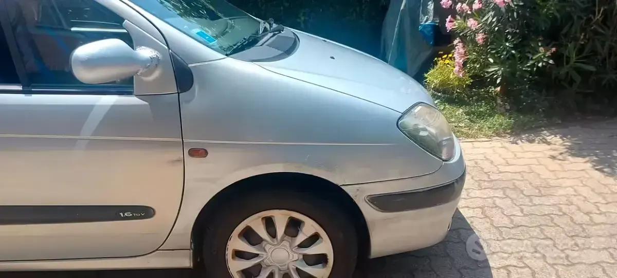 Usata Renault Scénic 107 CV (78 kW) 2002 Giallo Monovolume