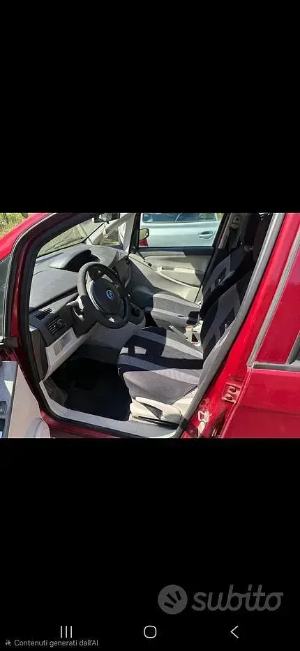Usata Fiat Idea 70 CV (51 kW) 2004 Rosso Monovolume