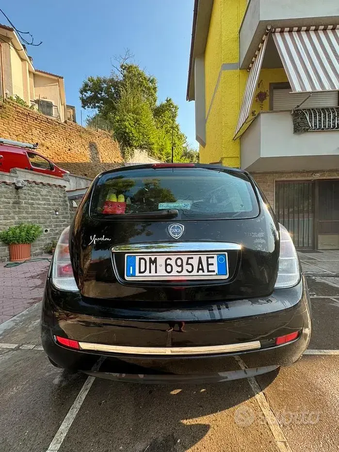 Usata Lancia Ypsilon 60 CV (44 kW) 2007 Nero Utilitaria