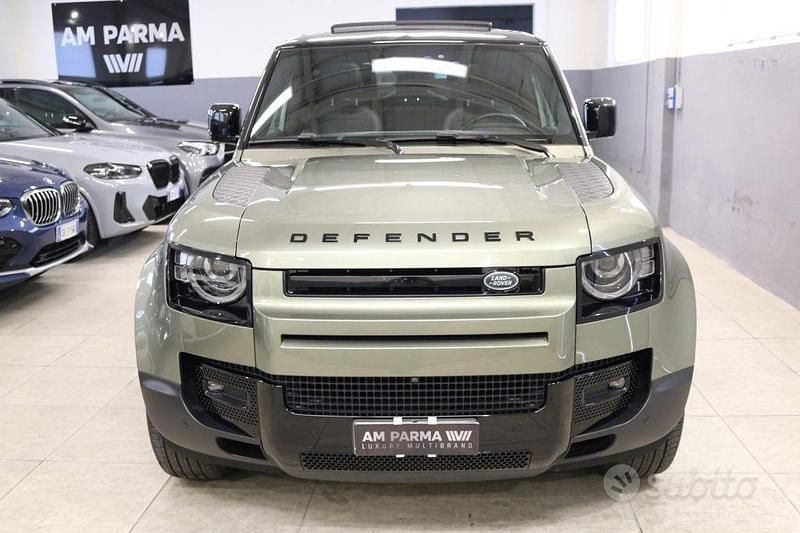 Usata Land Rover Defender SE 200 CV (147 kW) 2023 Verde SUV