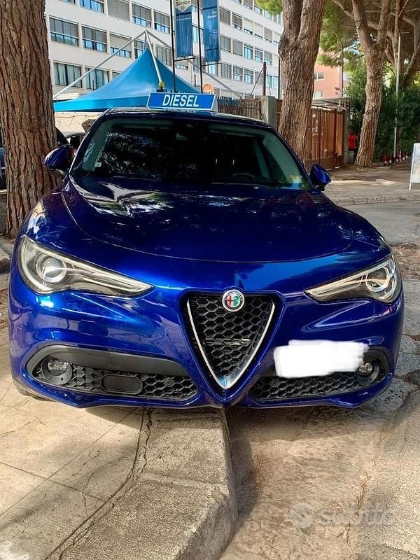 Usata Alfa Romeo Stelvio 201 CV (147 kW) 2020 Blu SUV