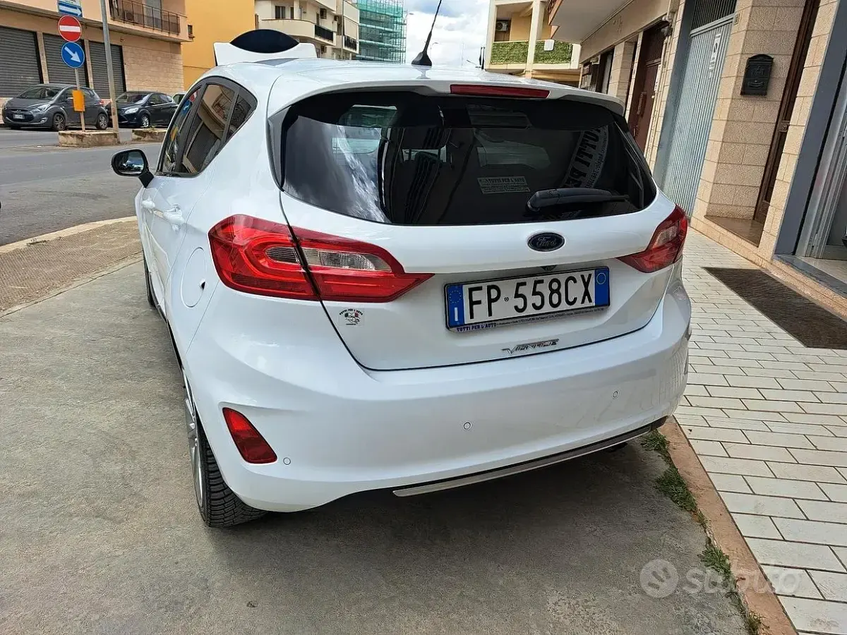 Usata Ford Fiesta Vignale 86 CV (63 kW) 2018 Bianco Utilitaria