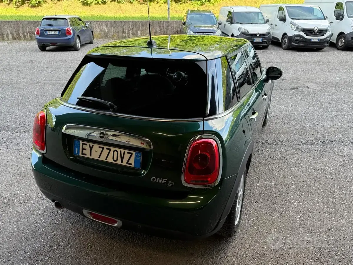 Usata Mini One D Business 95 CV (69 kW) 2016 Verde Utilitaria