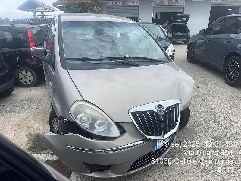 Usata Lancia Musa 95 CV (69 kW) 2011 Monovolume