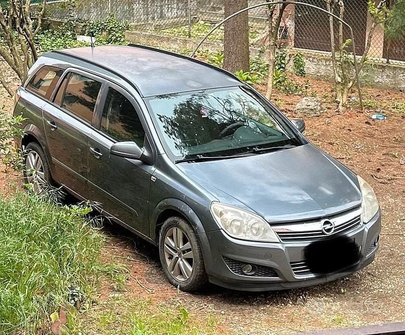 Usata Opel Astra 2007 Grigio Berlina