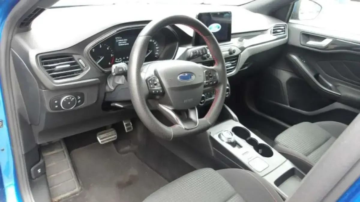 Usata Ford Focus ST-Line 120 CV (88 kW) 2021 Blu/azzurro Berlina