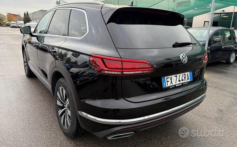 Usado VW Touareg Advance 231 HP (169 kW) 2019 Preto SUV