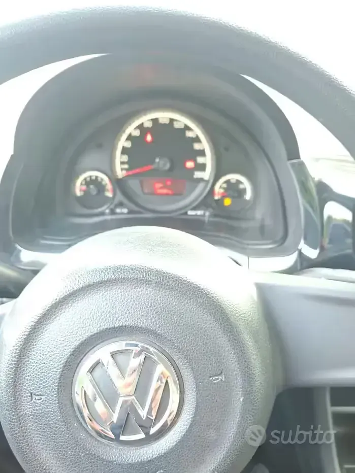 Usata VW up! 75 CV (55 kW) 2016 Grigio Utilitaria