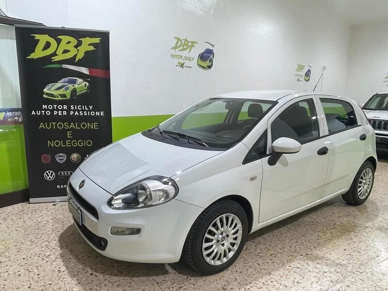 Usata Fiat Punto Street 95 CV (69 kW) 2017 Bianco Utilitaria