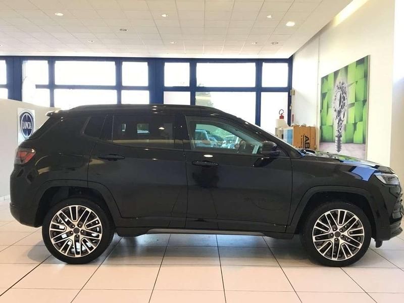 Usata Jeep Compass Summit 131 CV (96 kW) 2025 Nero SUV
