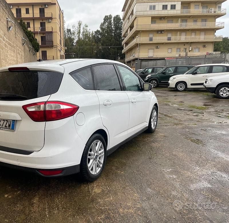 Usata Ford C-MAX Titanium 115 CV (84 kW) 2014 Bianco Monovolume
