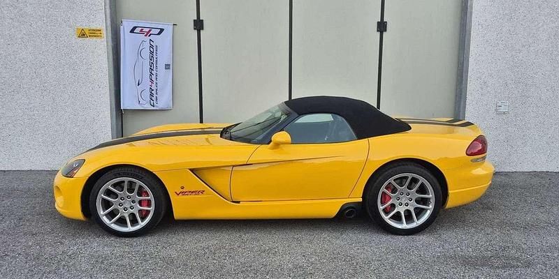 Usata Dodge Viper 500 CV (367 kW) 2005 Giallo Cabrio