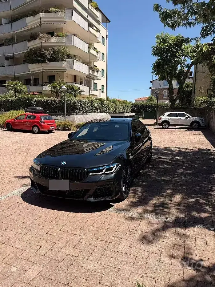 Usata BMW 540 M Sport 340 CV (250 kW) 2002 Nero Berlina