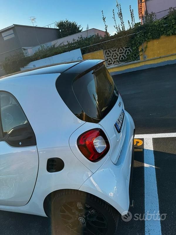 Usata Smart ForTwo Coupé 90 CV (66 kW) 2018 Utilitaria