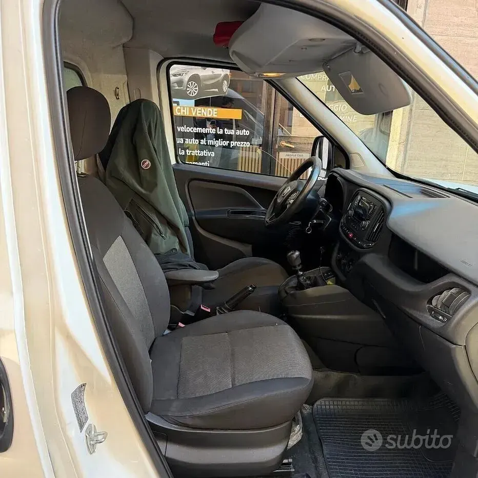 Usata Fiat Doblò 120 CV (88 kW) 2015 Bianco Monovolume