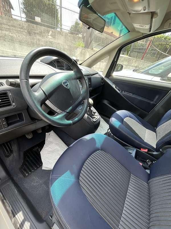 Usata Lancia Musa 95 CV (69 kW) 2009 Monovolume