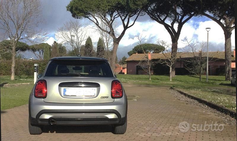 Usata Mini Cooper Essential 136 CV (100 kW) 2023 Grigio Utilitaria