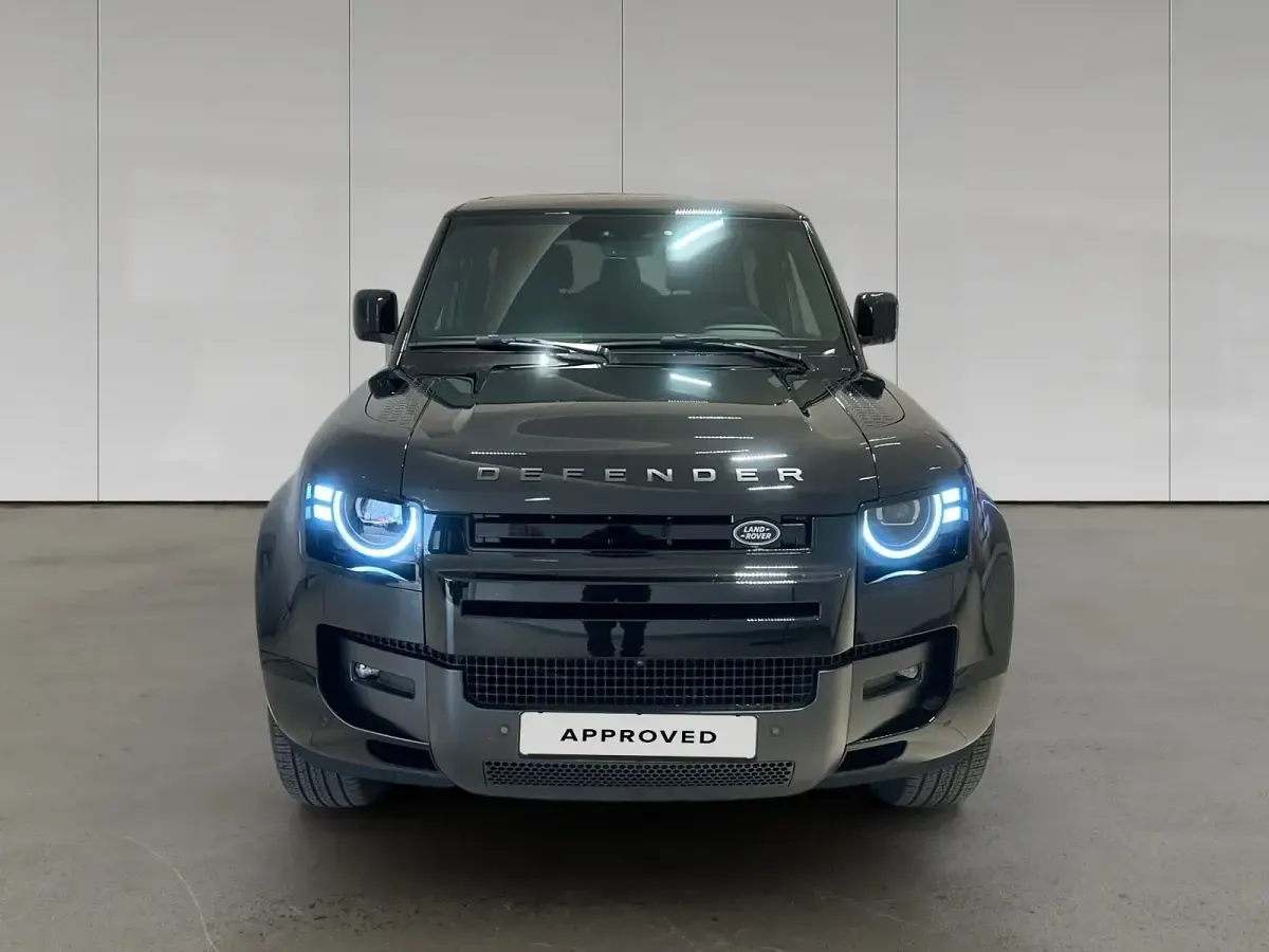 Usado Land Rover Defender SE Dynamic 200 CV (147 kW) 2026 Negro SUV