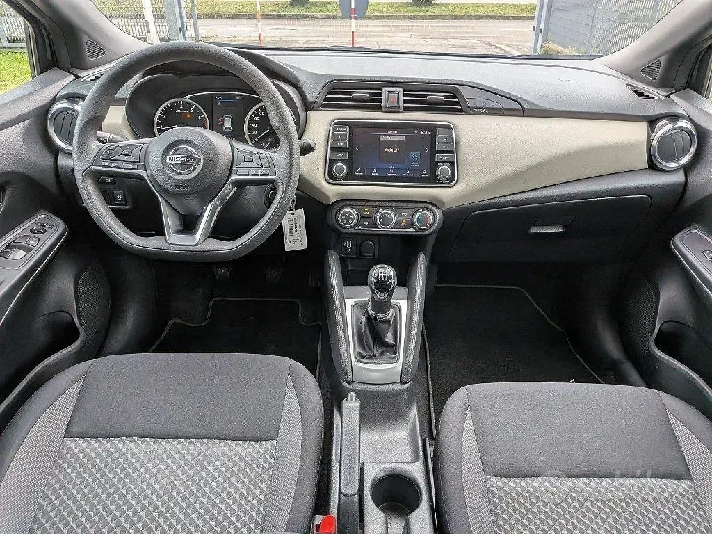Second-hand Nissan Micra 92 CP (67 kW) 2022 Gri Hatchback