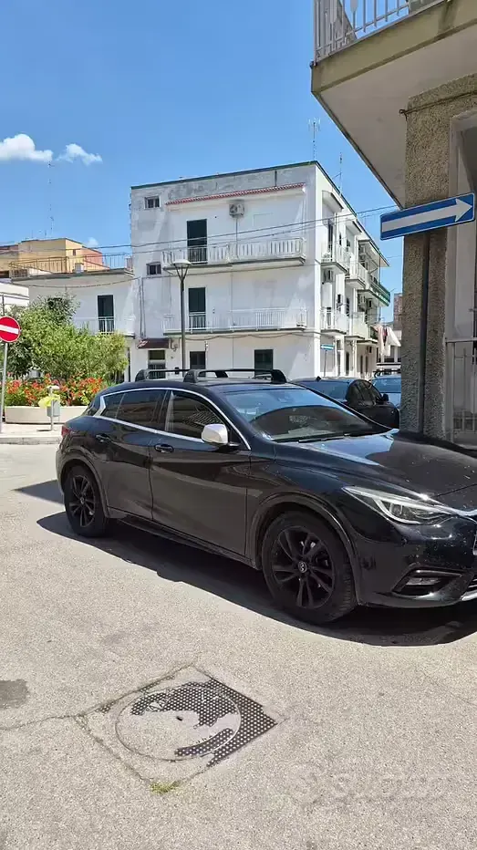 Usata Infiniti Q30 Premium 109 CV (80 kW) 2020 Nero Berlina