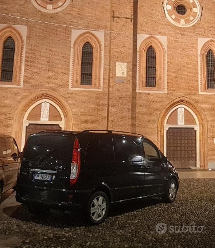 Usata Mercedes Viano 2008 Nero Monovolume
