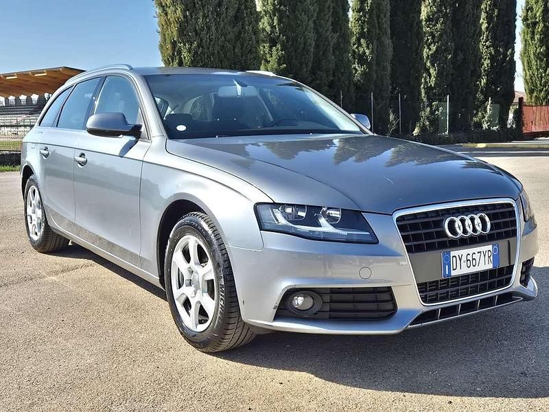 Usata Audi A4 Advanced Plus 120 CV (88 kW) 2010 Grigio Station wagon