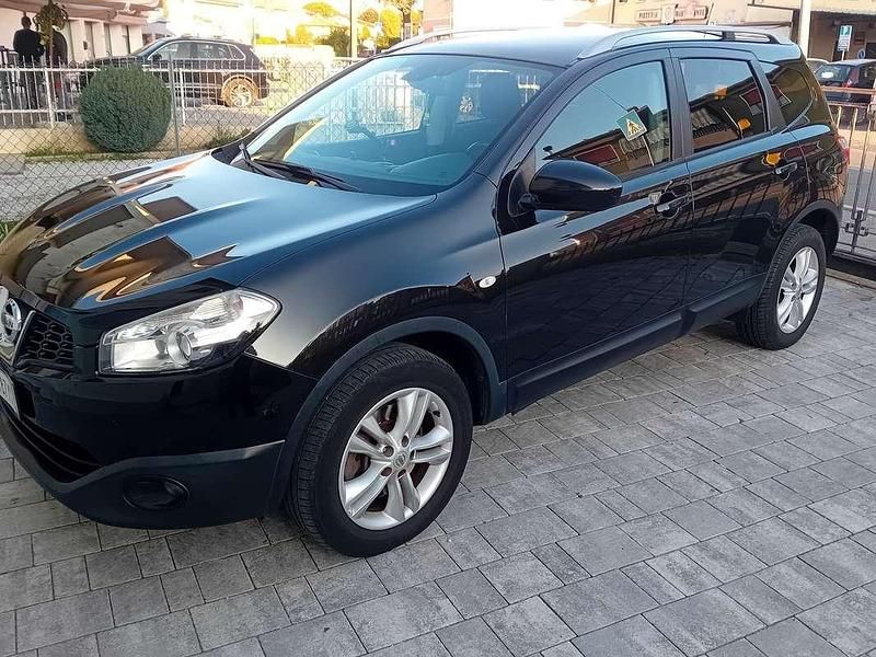 Usata 2012 Nissan Qashqai +2 Tekna SUV | 8500 € (Molto cara) - Immagine 1/4