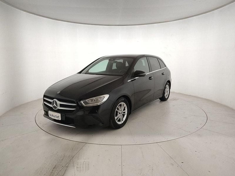 Nero Usata 2020 Mercedes B180 Sport Monovolume | 17.890 € (Ottimo prezzo) - Immagine 1/4