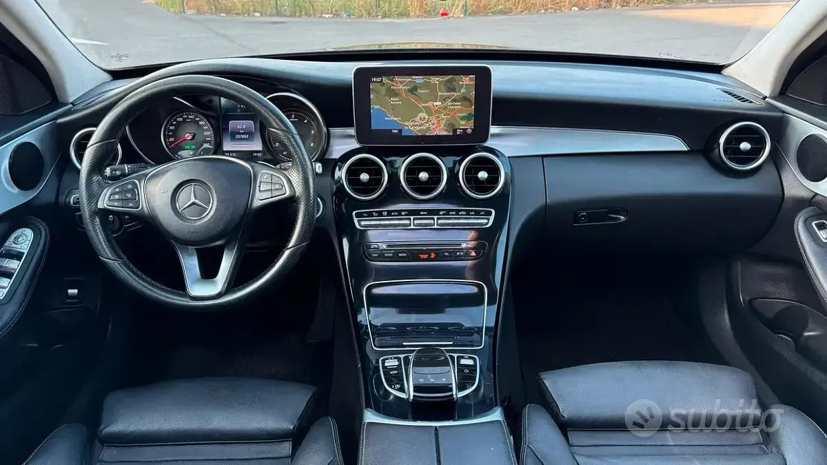 Usata Mercedes C220 109 CV (80 kW) 2011 Grigio Monovolume