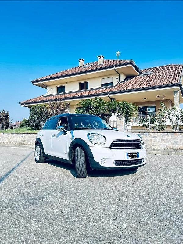 Bianco Usata 2014 Mini Countryman SUV | 9000 € (Buon prezzo) - Immagine 1/4