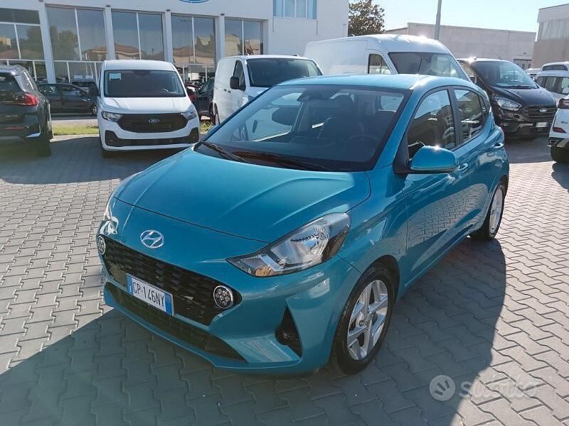 Usata Hyundai i10 67 CV (49 kW) 2023 Blu/azzurro Utilitaria