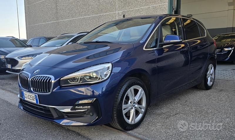 Usata BMW 220 Luxury Line 190 CV (139 kW) 2021 Blu/azzurro Station wagon