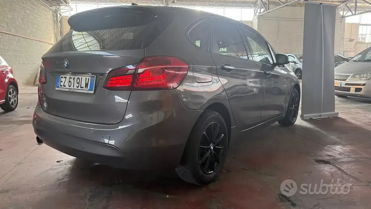 Usata BMW 218 Luxury Line 143 CV (105 kW) 2015 Grigio Coupé