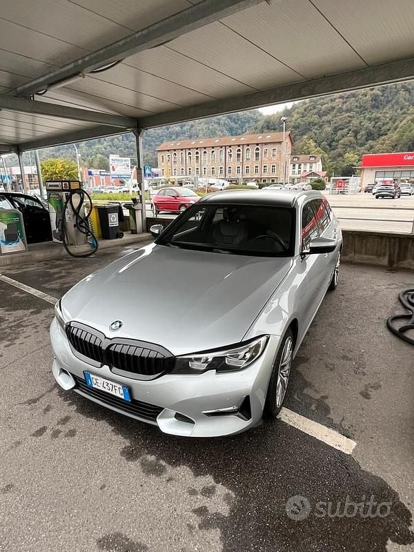 Usata BMW 320 Comfort Edition 190 CV (139 kW) 2021 Grigio Berlina